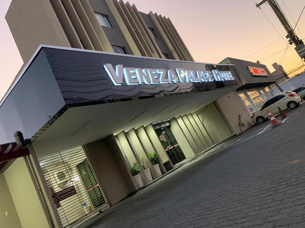 Hotel Veneza クイアバ エクステリア 写真
